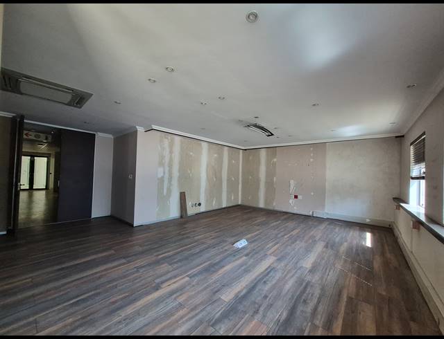 931M² OFFICE TO LET IN SANDTON CENTRAL